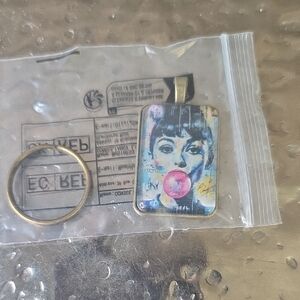 Artistic Pendant with K. Hepburn Bubblegum Design, NEW